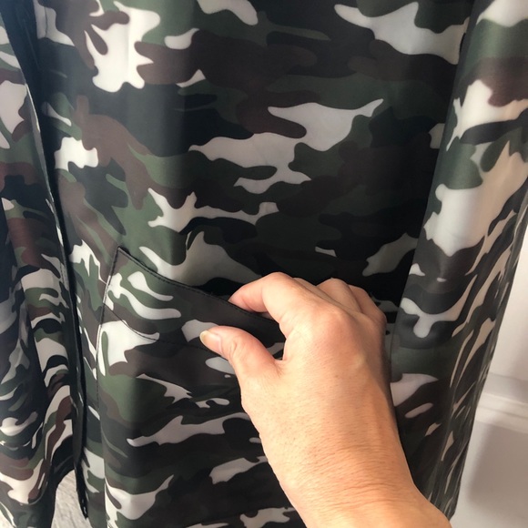 Rain jacket - Picture 3 of 5